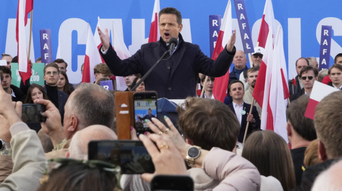 Kandidat vladajuće stranke u Poljskoj vodi u anketama pred izbore
