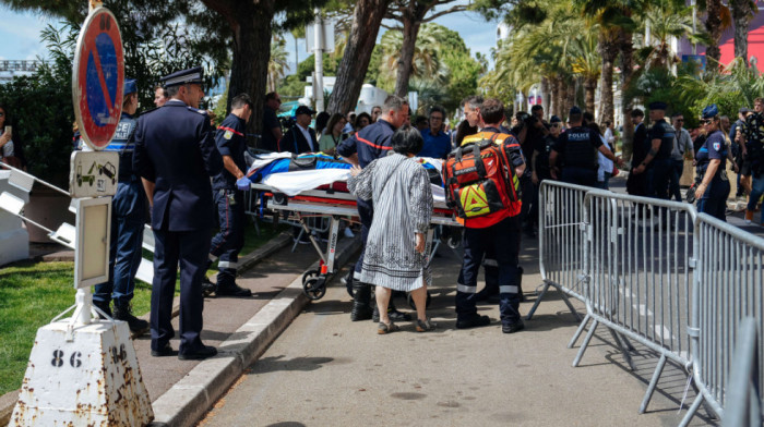 Incident na Kanskom festivalu: Na muškarca pala palma dok se šetao