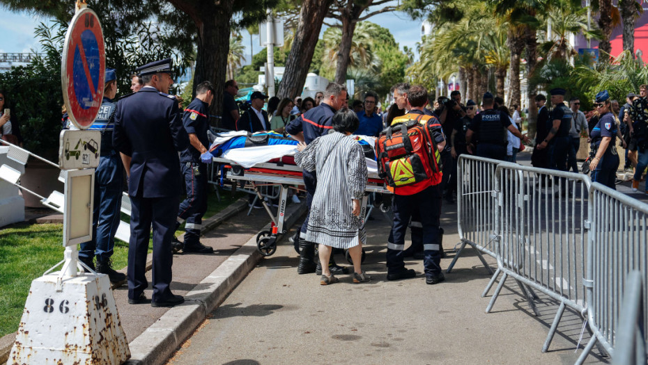 Incident na Kanskom festivalu: Na muškarca pala palma dok se šetao