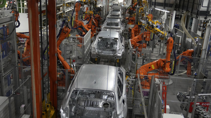 Nemački proizvođač automobila povlači 14.000 vozila zbog problema koji mogu dovesti do požara