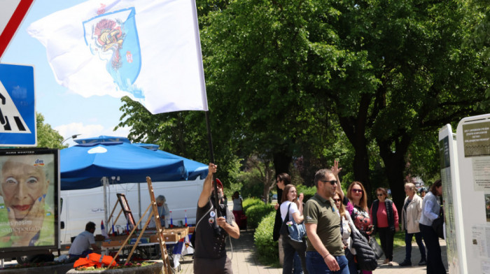 Studenti blokirali tri kružna toka u Čačku, protest traje 12 sati uz kulturni program i koncerte
