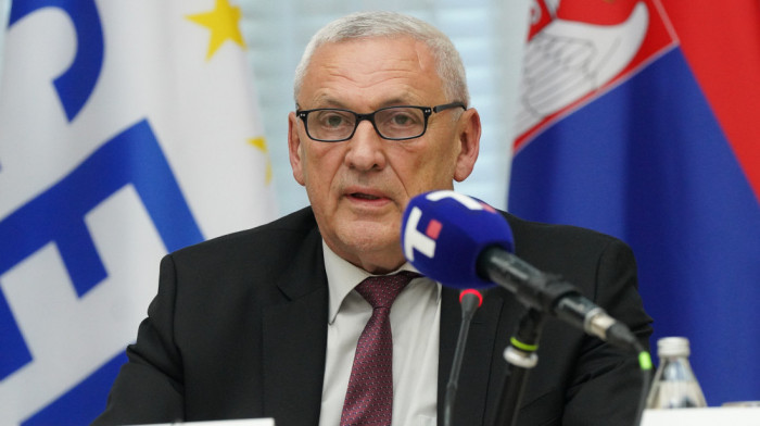 Balint: Dok ubrzano razvijamo AI, ne smemo prestati da unapređujemo sopstvenu