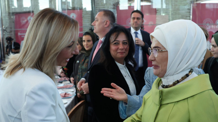Macura sa Erdoganom i prvom damom Turske o unapređenju saradnje dve države