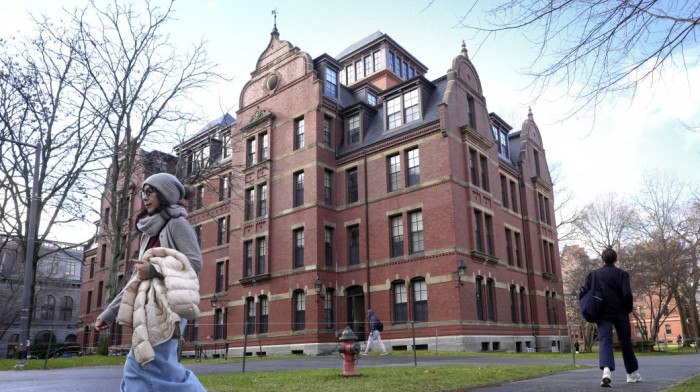 Bloomberg: Trampova administracija preti da će oduzeti patente Univerziteta Harvard