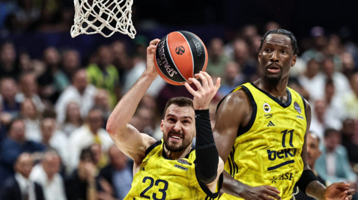 Slavi Istanbul! Fener je na krovu Evrope, Monako ostao bez "gasa"