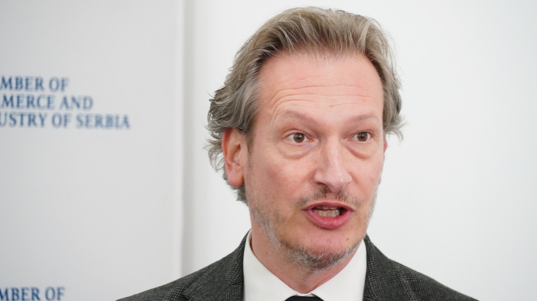 Vesović: E-mobilnost tema koju Srbija mora da prepozna, važan dijalog sa svim akterima