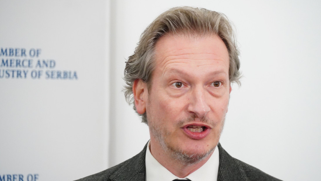 Vesović: E-mobilnost tema koju Srbija mora da prepozna, važan dijalog sa svim akterima