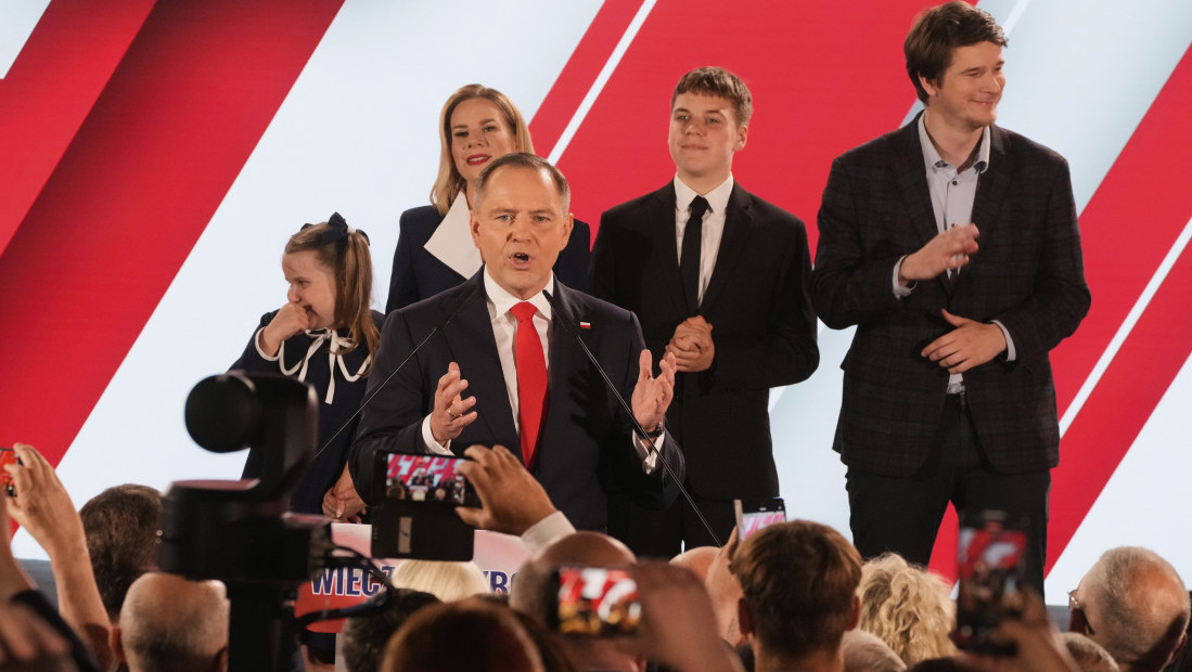 "Već nakon prvog kruga videli smo trend snažnog jačanja desnice": Šta Poljskoj, Evropi i svetu donosi pobeda Navrockog?