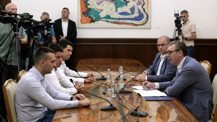 Vučić: Veoma sam zabrinut zbog najave studenata iz parka da hoće da štrajkuju glađu