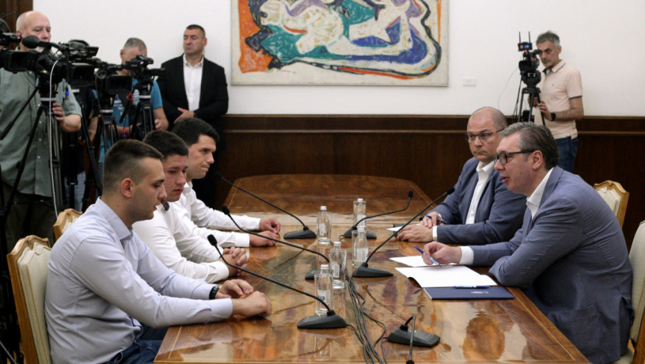 Vučić: Veoma sam zabrinut zbog najave studenata iz parka da hoće da štrajkuju glađu