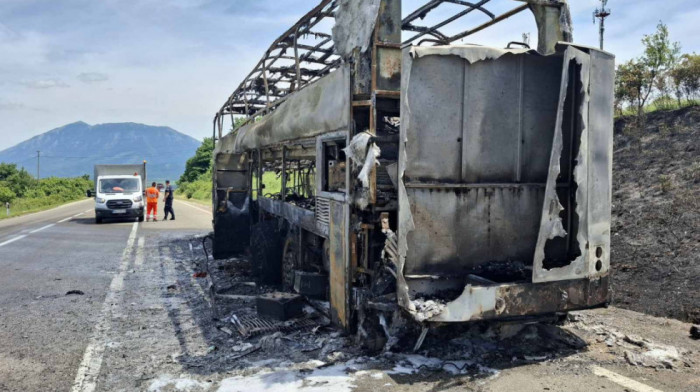 Zapalio se autobus kod Boljevca, nema povređenih