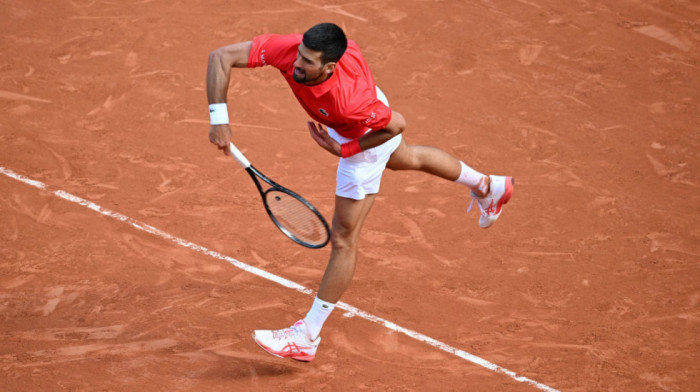 Novak Đoković i Aleksandar Zverev igraju četvrtfinale Rolan Garosa: Statistika hrabri, ali i opominje Srbina
