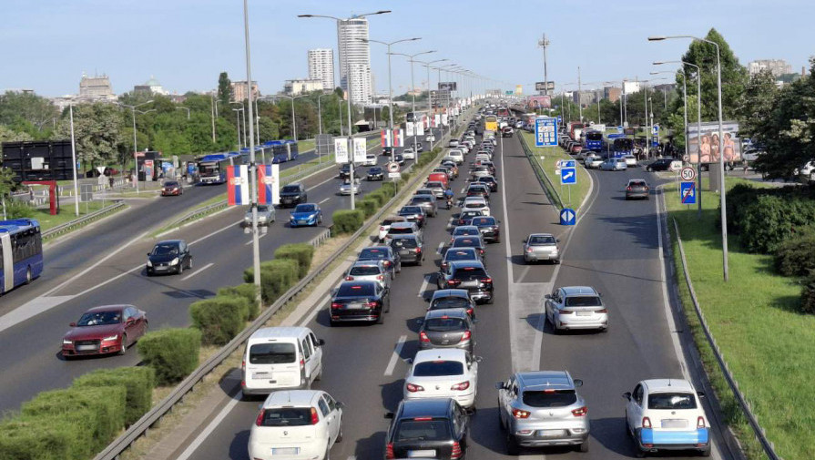 Gorelo vozilo na Gazeli, nema povređenih