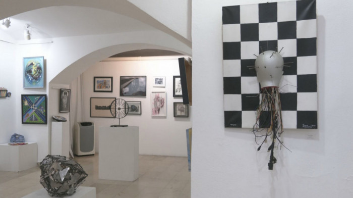 Otvorena izložba "Kontakt 10" u galeriji Singidunum: Predstavljeni radovi više od 80 autora iz čitavog regiona