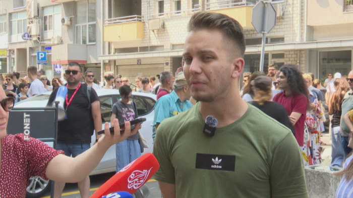 Novinar Zumer-a Darko Gligorijević pušten iz pritvora