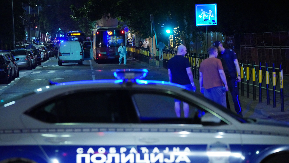 Ubijen mladić u centru Beograda: Dvojica napadača izrešetala njegovo vozilo