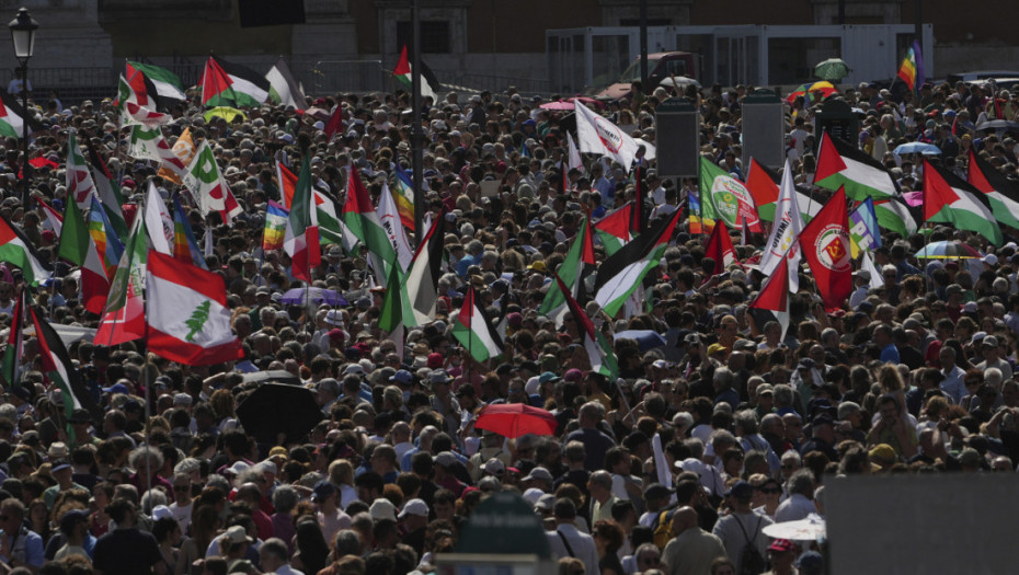 Protest u Rimu protiv rata u Gazi: Demonstranti skandirali ''Izrael je cionistička država''