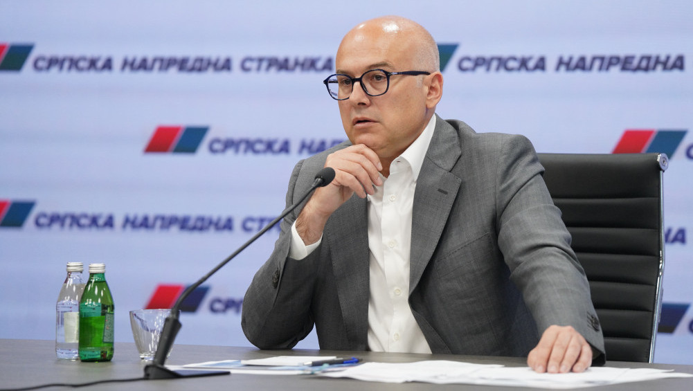 Vučević: Niko nema pravo da novinarima brani da izveštavaju