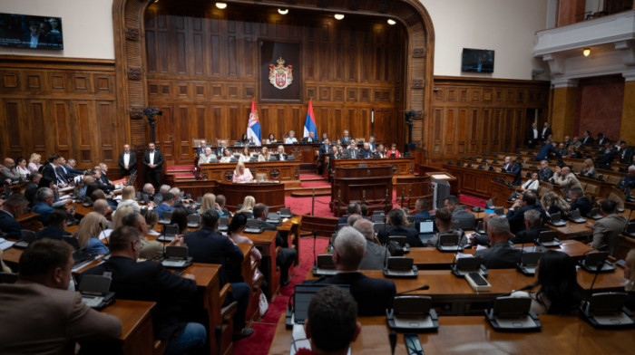 Skupština Srbije završila rad za danas, objedinjena rasprava nastavlja sutra od 10 sati