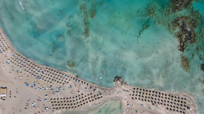"Poljubac smrti" za najlepšu grčku plažu u Evropi: Masovni turizam narušio sve ono po čemu je plaža bila poznata