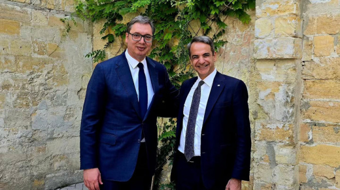 Vučić: Sa Micotakisom o situaciji u regionu, bezbednosnim i ekonomskim izazovima