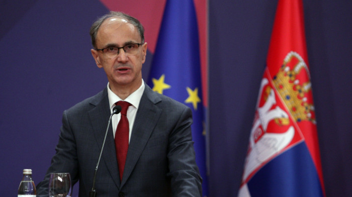 Macut: Zabrana isticanja srpske zastave u Gračanici nastavak zastrašivanja Srba