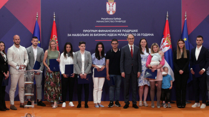 Uručeno 35 rešenja o bespovratnima sredstvima za najbolje biznis ideje mladih u Srbiji