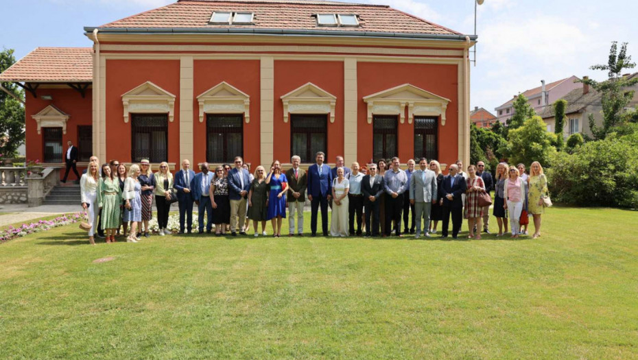 Savremena umetnost inspirisana tradicijom: Predstavljena srednjevekovna mapa Šapca rađena u tehnici pustovanja