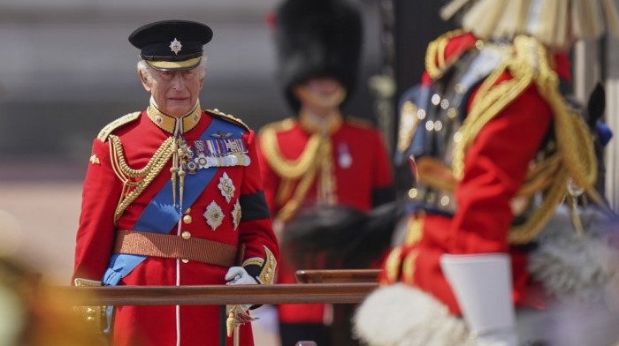 Britanski poslanici traže otkazivanje posete kralja Čarlsa SAD zbog Trampovih kritika