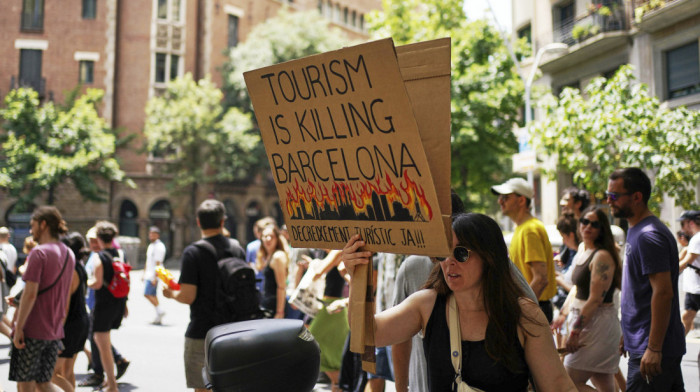 Turizam puni budžete, ali prazni strpljenje: Gde su protesti protiv turista najjači?