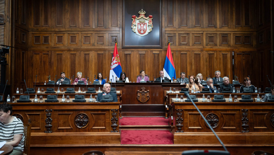 Poslanici Skupštine Srbije danas glasaju o "zakonu o legalizaciji": Na dnevnom redu i drugi predlozi