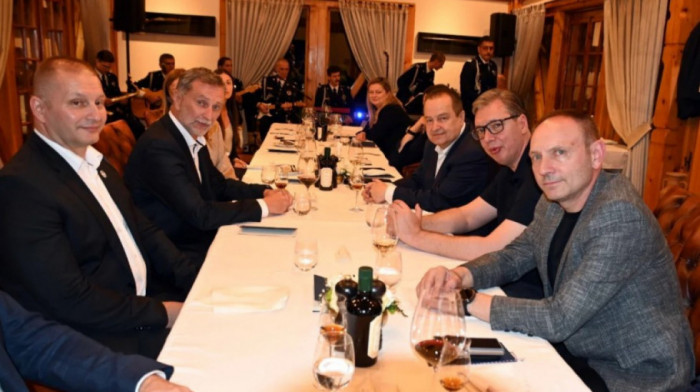 Vučić se sastao sa direktorom mađarske policije Janošom Balogom