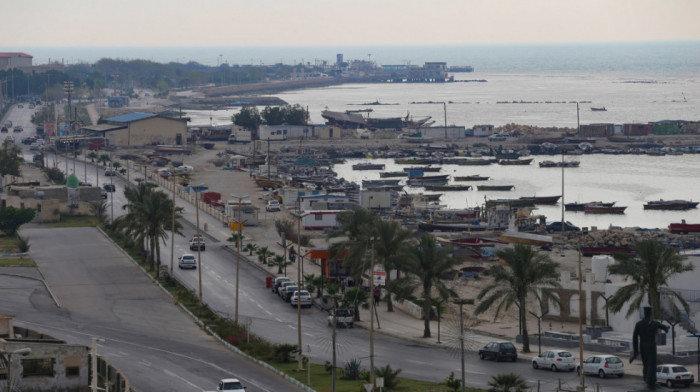 Dvostruka igra SAD pred početak druge runde pregovora: Šta znači gomilanje američkih snaga u Persijskom zalivu