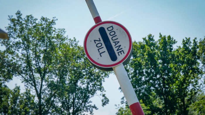 Država digla poreze na duvan, a pušači odgovorili kupovinom kod komšija
