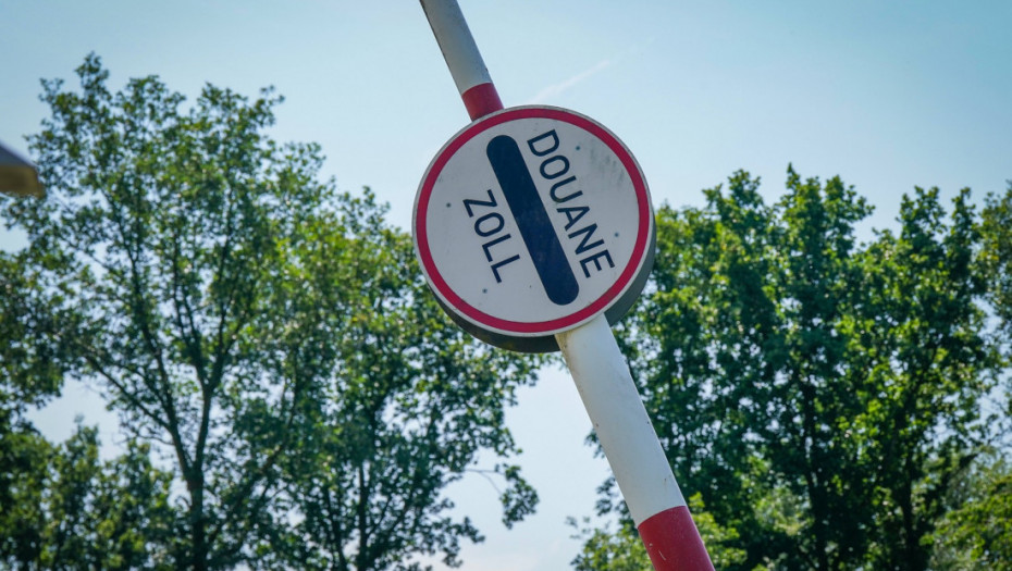 Država digla poreze na duvan, a pušači odgovorili kupovinom kod komšija