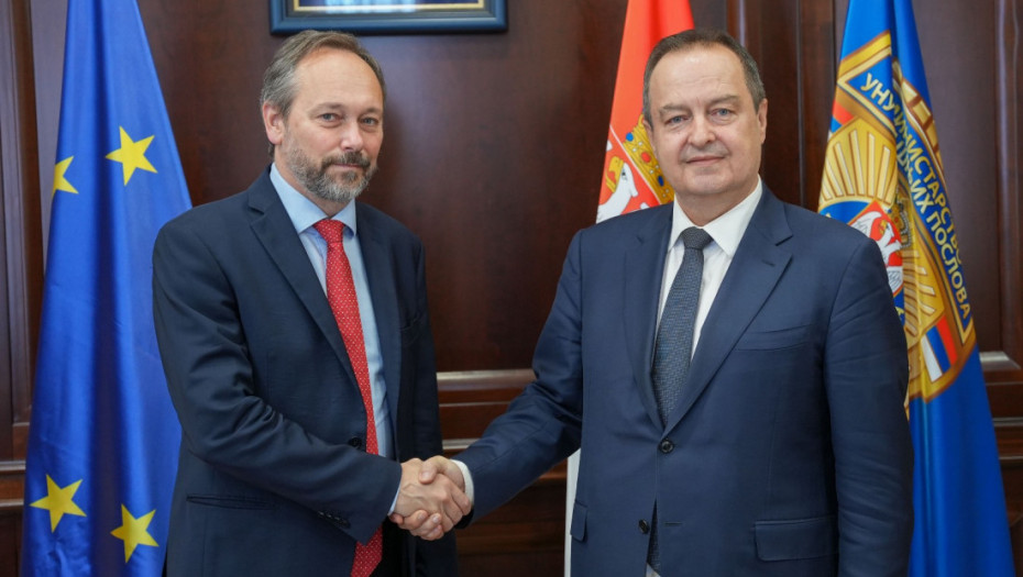 Dačić primio u oproštajnu posetu ambasadora EU u Srbiji Žiofrea