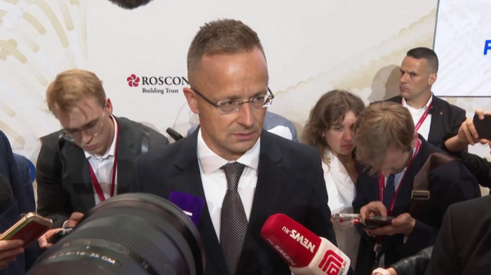 Sijarto: Ponuda da Mađarska bude mesto sastanka Putina i Zelenskog i dalje važi