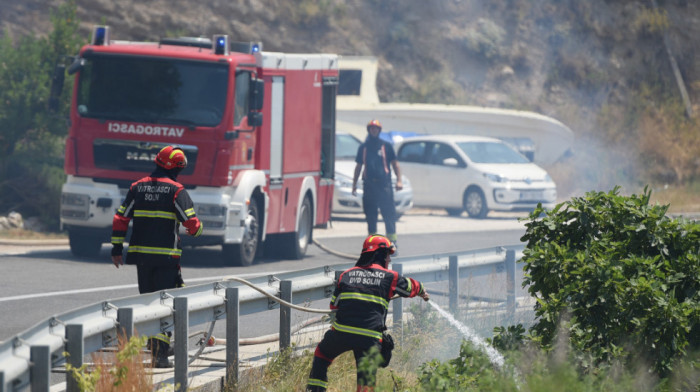 Hrvatska policija traga za osumnjičenima za podmetanje požar: Meštani kažu da je nepoznata osoba na motoru palila šumu