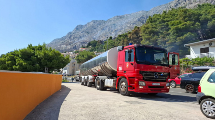 Ugašen požar u Splitu: Vatrogasci gasili dva hekatara trave i niskog rastinja koje je zahvatila vatra