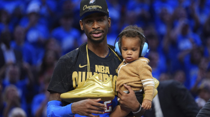 Šej Gildžes Aleksander objedinio dve najvažnije MVP titule i ušao u istoriju NBA