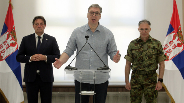 Vučić: Prema istraživanju SNS bi pobedio na izborima i u Beogradu i u Novom Sadu