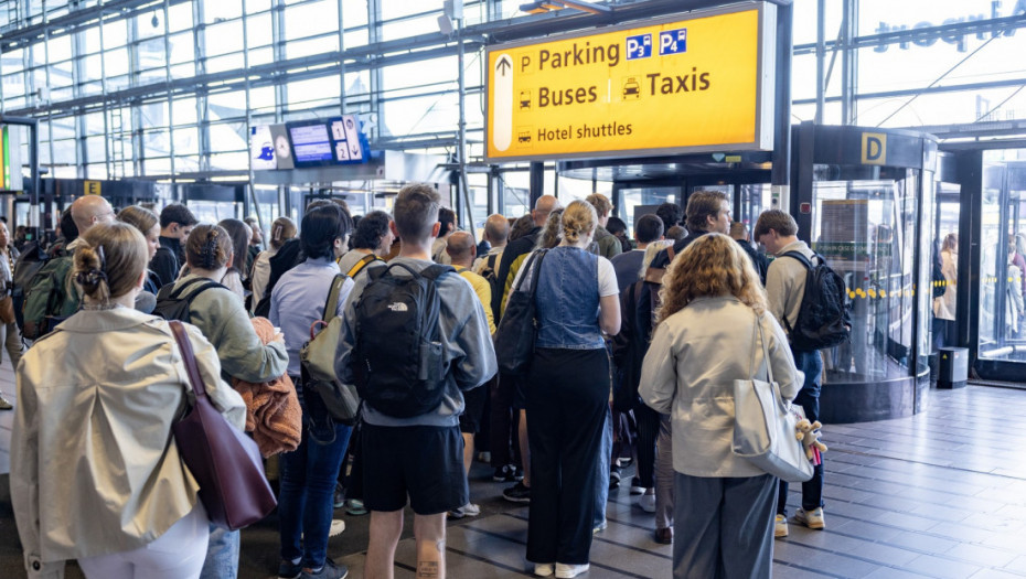 Novi problem sa vozovima ka i sa aerodroma Šipol, danas ne radi signalizacija