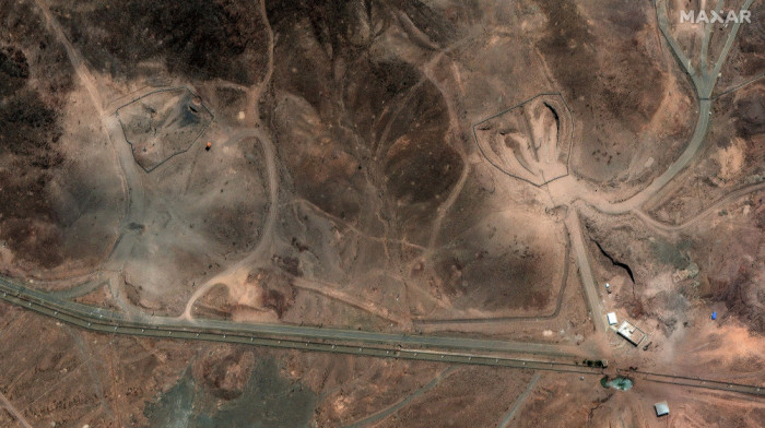 Iranski nuklearni program netaknut? Procurela strogo poverljiva procena štete napada američkih bombardera (FOTO)