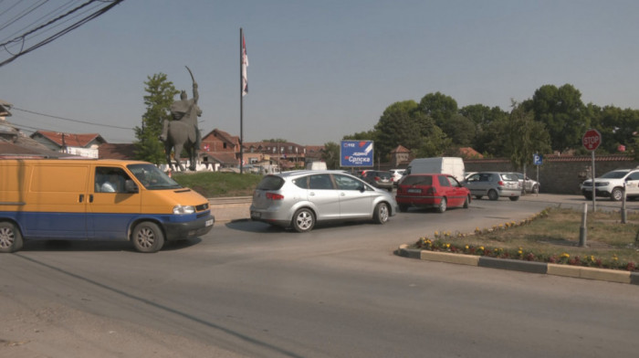 Srbi na KiM dočekuju Vidovdan uz nadu i oprez, isticanje srpske zastave zabranjeno