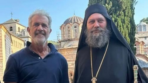 Evo zašto je Mel Gibson u Hilandaru: Proveo Vidovdan sa bratstvom manastira, a sada sprema veliki projekat