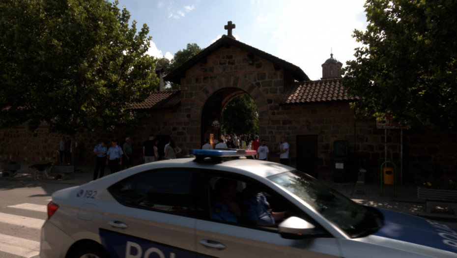 Kosovska policija privela organizatora hodočasničkog putovanja u Gračanici zbog majice