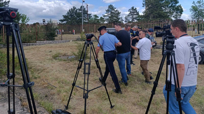 Kancelarija: Srbi na Gazimestanu privođeni zbog zastava Srbije i patriotskih pesama
