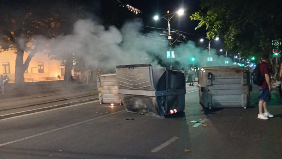 JKP "Gradska čistoća" osuđuje neodgovorno i vandalsko ponašanje učesnika protesta