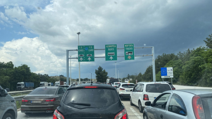 "Putevi Srbije": Putnička vozila na izlazu iz Srbije čekaju pola sata, teretnjaci i do dva sata