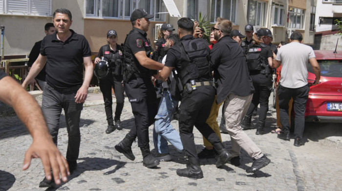 Policija u Istanbulu privela učesnike Parade ponosa, guverner tvrdi da su delovali nezakonito